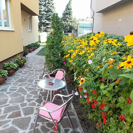 Sobe I Kety Apartment *