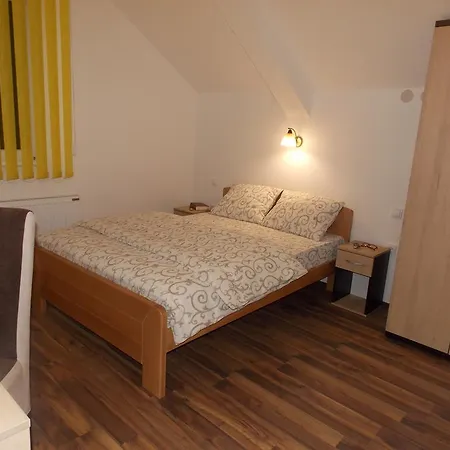 Sobe I Kety Apartment Kragujevac