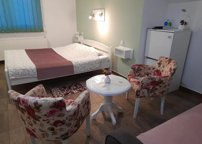 Sobe I Kety 公寓 克拉古耶瓦茨