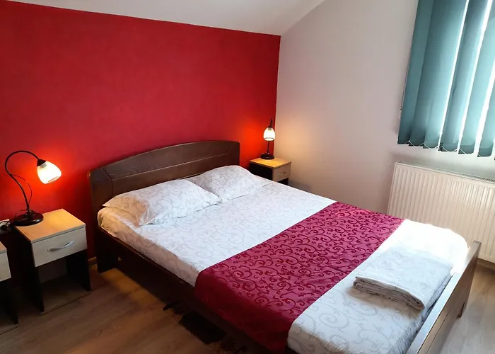 公寓 Sobe I Kety 克拉古耶瓦茨